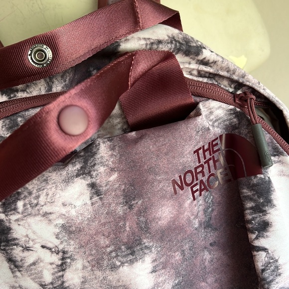 New The North Face backpack Dustypink/lavender NWT - Picture 2 of 3